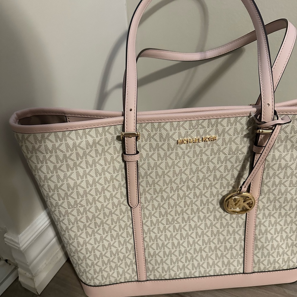 Used twice and wasn’t for me I need a bigger bag